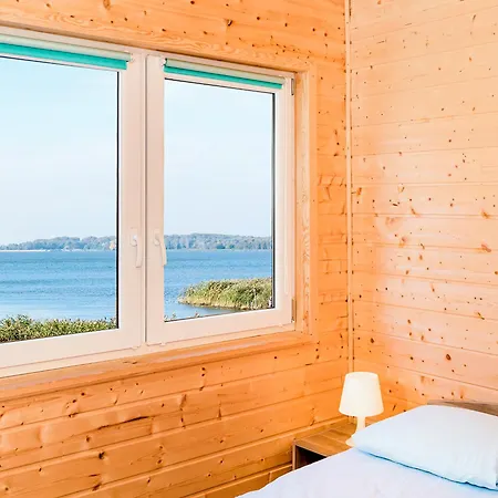 Dhh Przystan Nr 6 Holiday home *