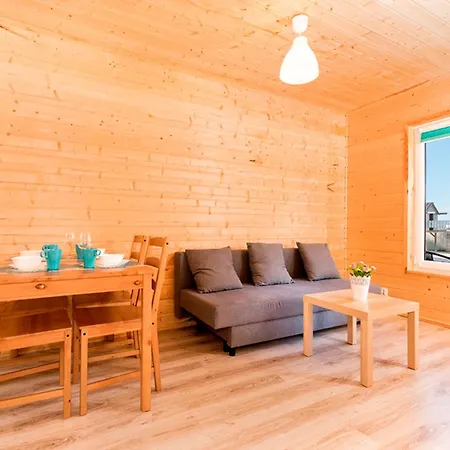 Holiday home Dhh Przystan Nr 6 *